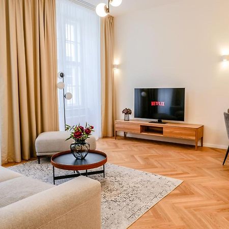 Laurinska 1 Apartments Bratislava Bagian luar foto