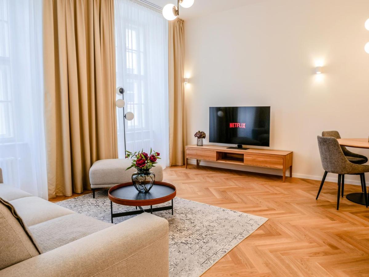 Laurinska 1 Apartments Bratislava Bagian luar foto