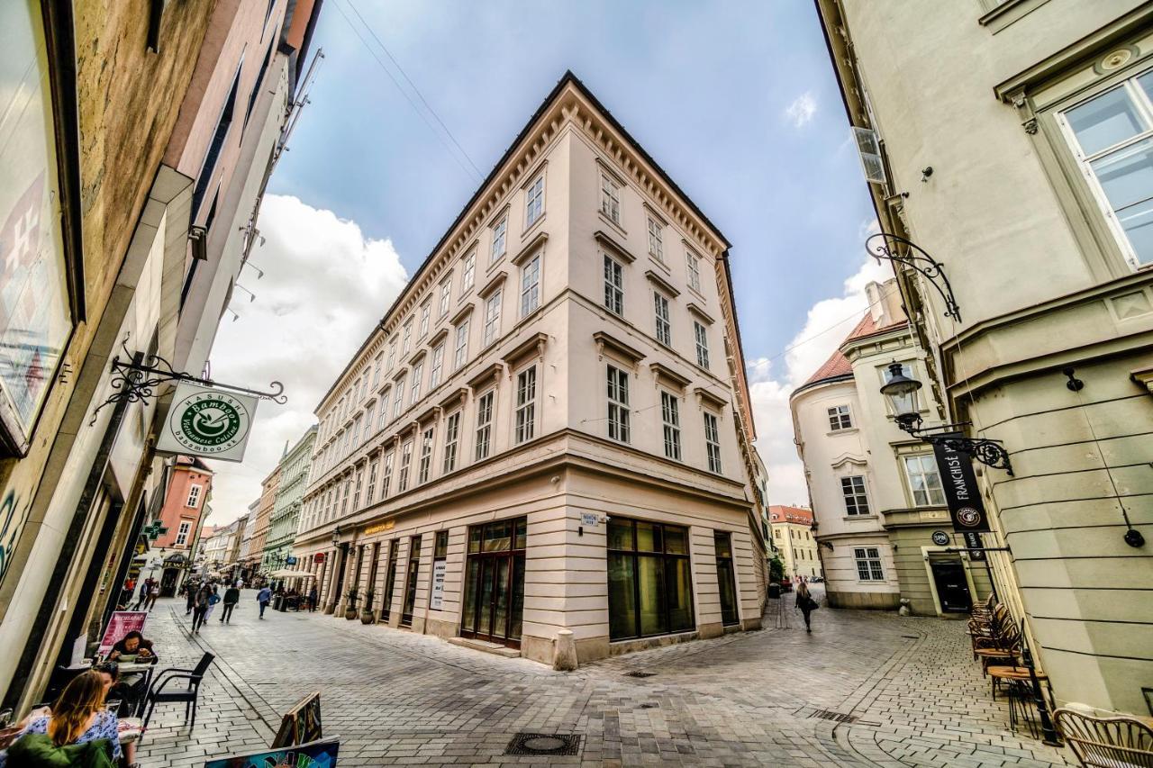 Laurinska 1 Apartments Bratislava Bagian luar foto