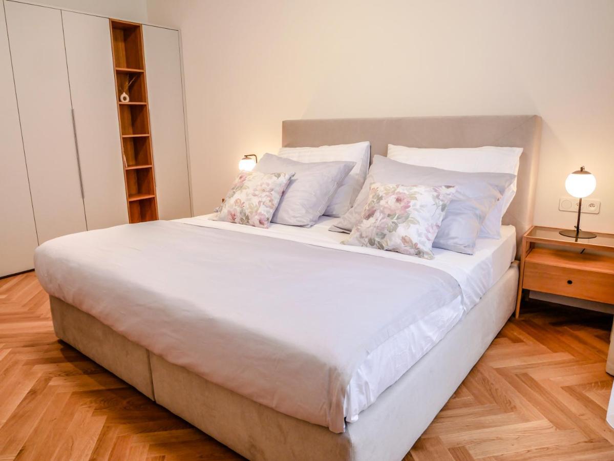 Laurinska 1 Apartments Bratislava Bagian luar foto
