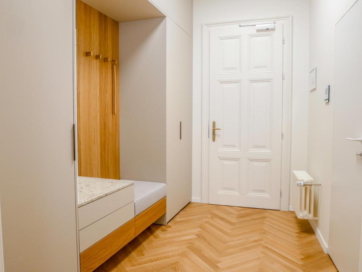 Laurinska 1 Apartments Bratislava Bagian luar foto