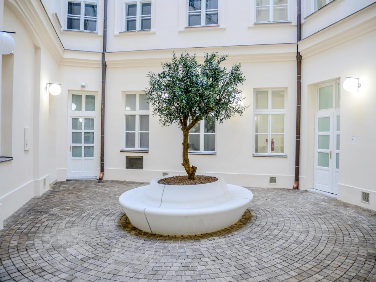 Laurinska 1 Apartments Bratislava Bagian luar foto