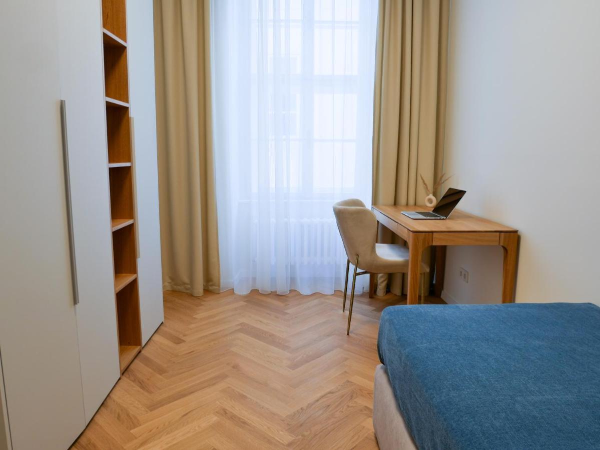 Laurinska 1 Apartments Bratislava Bagian luar foto