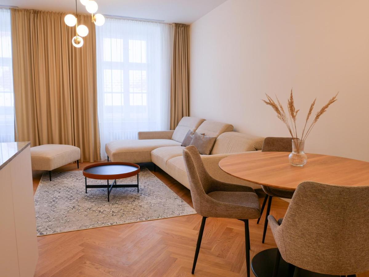 Laurinska 1 Apartments Bratislava Bagian luar foto